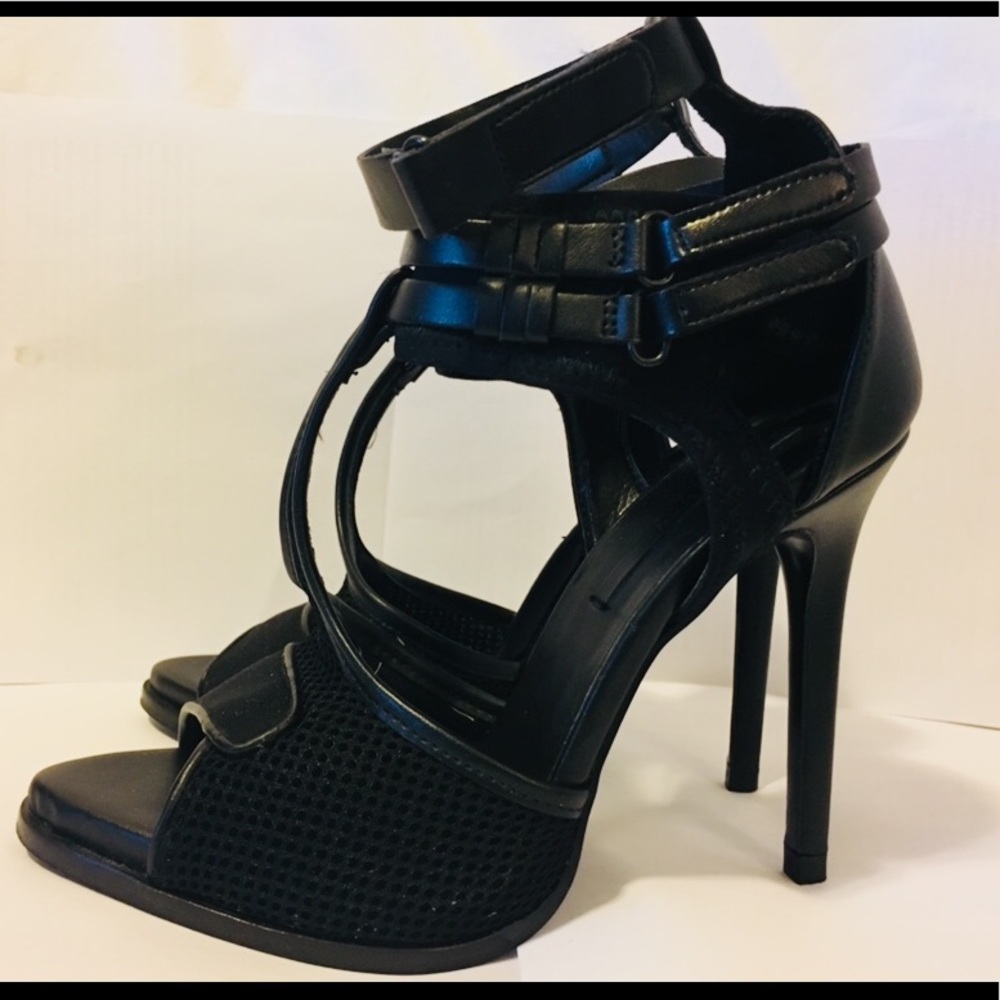 High heel sandal , size 37 / US 7 , very sexy